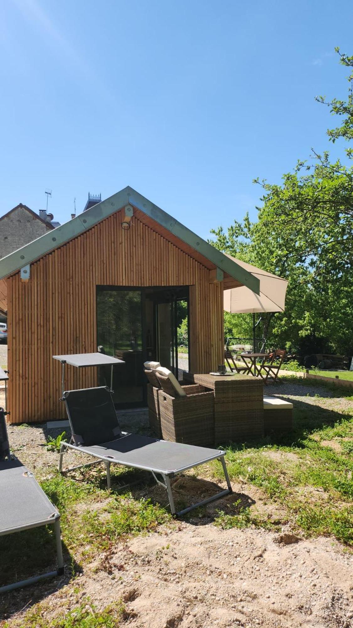Lodge Du Chateau De Feschaux Villeneuve-sous-Pymont Exterior photo