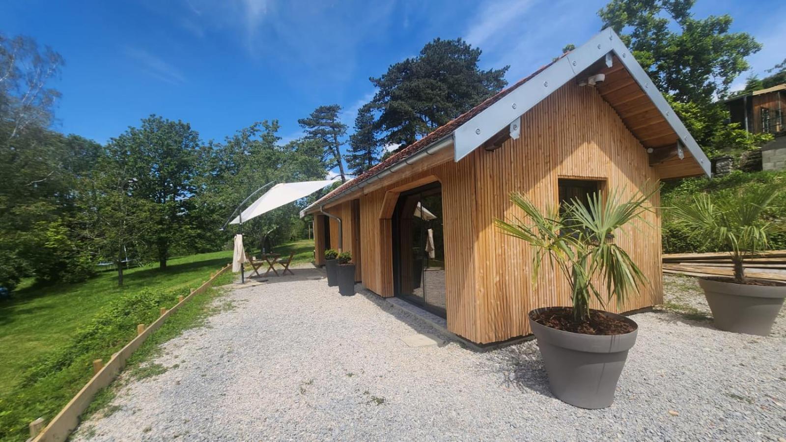 Lodge Du Chateau De Feschaux Villeneuve-sous-Pymont Exterior photo