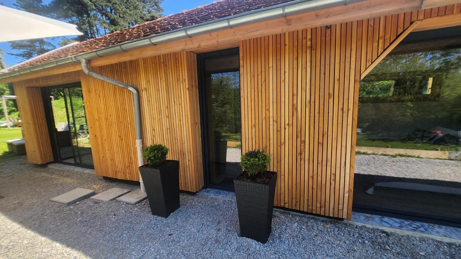 Lodge Du Chateau De Feschaux Villeneuve-sous-Pymont Exterior photo