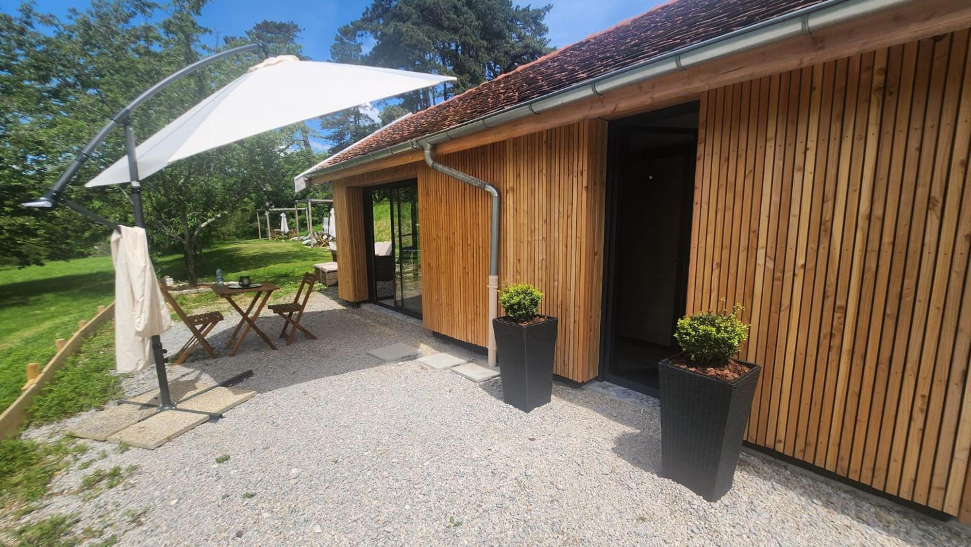 Lodge Du Chateau De Feschaux Villeneuve-sous-Pymont Exterior photo