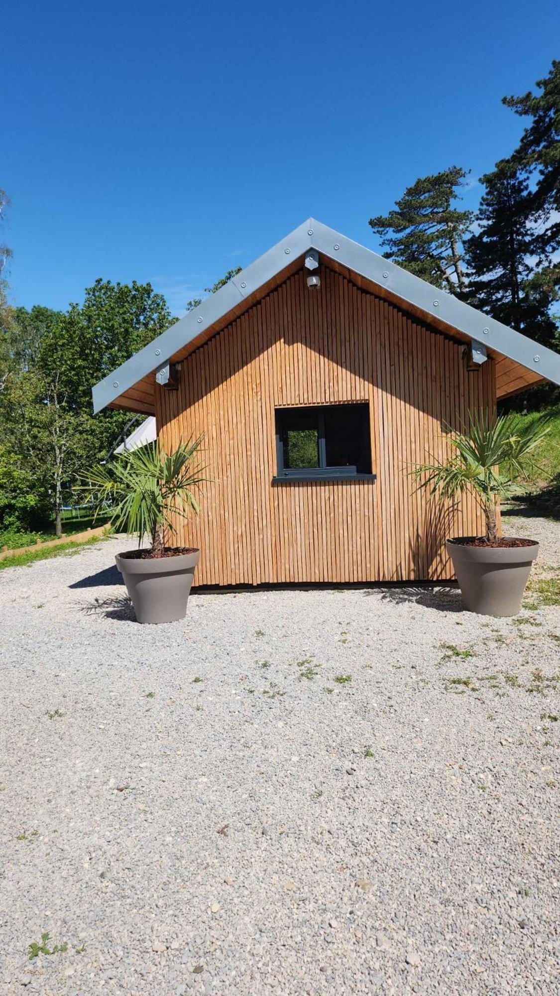 Lodge Du Chateau De Feschaux Villeneuve-sous-Pymont Exterior photo