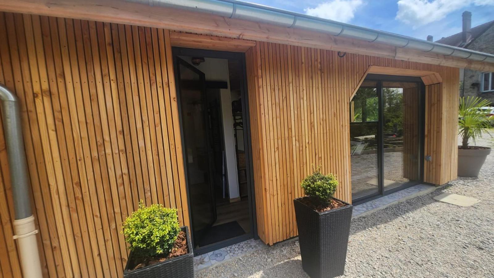 Lodge Du Chateau De Feschaux Villeneuve-sous-Pymont Exterior photo