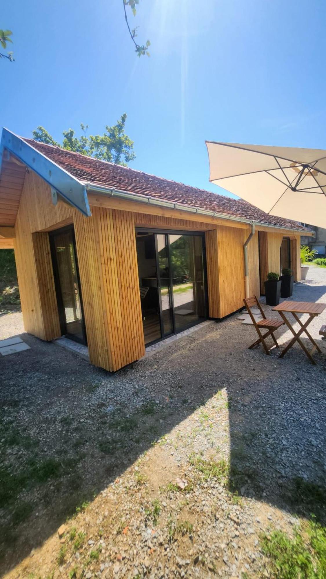 Lodge Du Chateau De Feschaux Villeneuve-sous-Pymont Exterior photo
