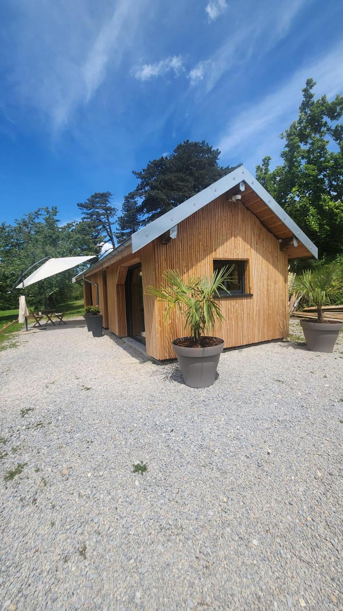 Lodge Du Chateau De Feschaux Villeneuve-sous-Pymont Exterior photo