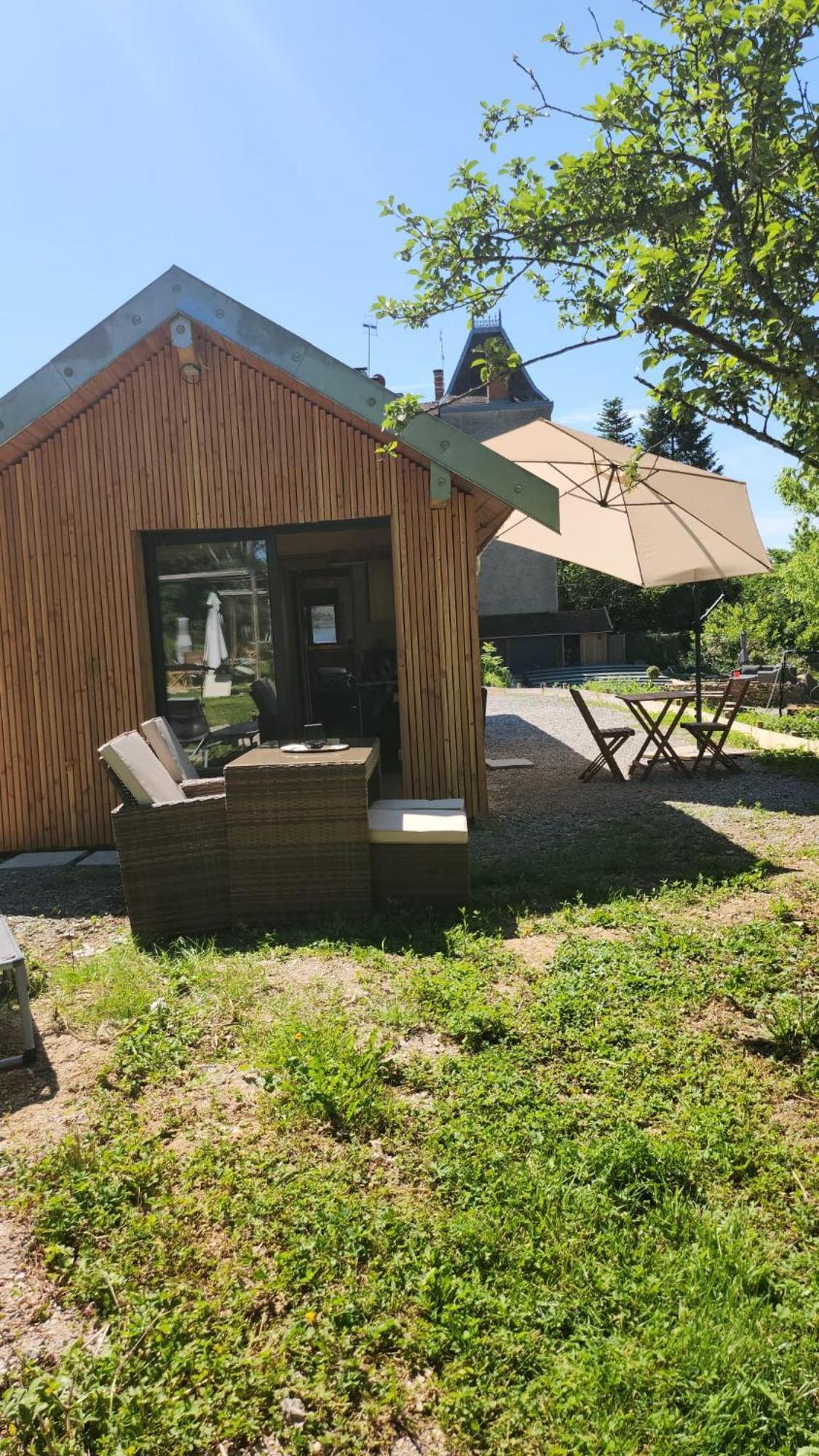 Lodge Du Chateau De Feschaux Villeneuve-sous-Pymont Exterior photo